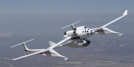 SpaceShipOne wynoszony przez samolot White Knight.