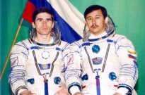 Załoga Sojuza TM-19